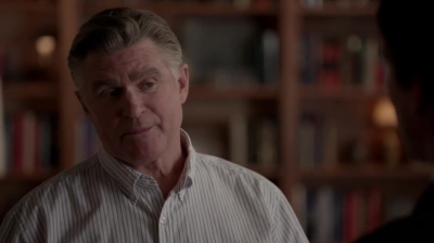 WHITE_COLLAR_-_E4X16_IN_THE_WIND_1780.jpg