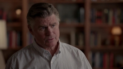 WHITE_COLLAR_-_E4X16_IN_THE_WIND_1792.jpg