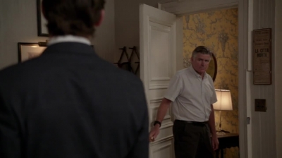 WHITE_COLLAR_-_E4X16_IN_THE_WIND_1859.jpg