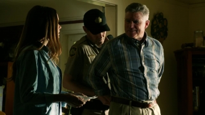 CSI_CRIME_SCENE_INVESTIGATION_-_E14X22_DEAD_IN_HIS_TRACKS_0059.jpg