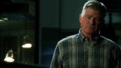 CSI_CRIME_SCENE_INVESTIGATION_-_E14X22_DEAD_IN_HIS_TRACKS_0119.jpg