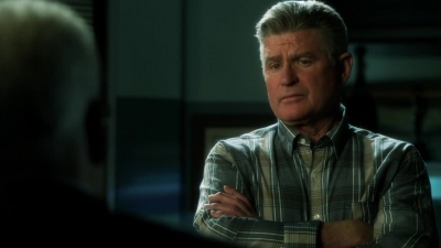 CSI_CRIME_SCENE_INVESTIGATION_-_E14X22_DEAD_IN_HIS_TRACKS_0200.jpg