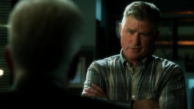 CSI_CRIME_SCENE_INVESTIGATION_-_E14X22_DEAD_IN_HIS_TRACKS_0210.jpg