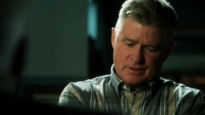 CSI_CRIME_SCENE_INVESTIGATION_-_E14X22_DEAD_IN_HIS_TRACKS_0216.jpg