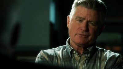 CSI_CRIME_SCENE_INVESTIGATION_-_E14X22_DEAD_IN_HIS_TRACKS_0223.jpg