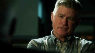 CSI_CRIME_SCENE_INVESTIGATION_-_E14X22_DEAD_IN_HIS_TRACKS_0225.jpg