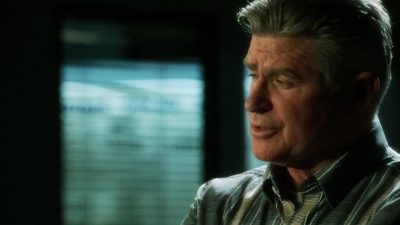 CSI_CRIME_SCENE_INVESTIGATION_-_E14X22_DEAD_IN_HIS_TRACKS_0252.jpg