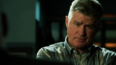 CSI_CRIME_SCENE_INVESTIGATION_-_E14X22_DEAD_IN_HIS_TRACKS_0322.jpg
