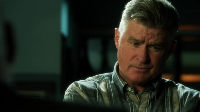 CSI_CRIME_SCENE_INVESTIGATION_-_E14X22_DEAD_IN_HIS_TRACKS_0323.jpg