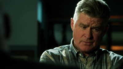 CSI_CRIME_SCENE_INVESTIGATION_-_E14X22_DEAD_IN_HIS_TRACKS_0324.jpg