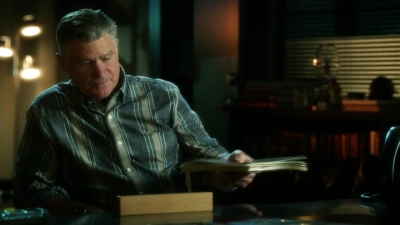 CSI_CRIME_SCENE_INVESTIGATION_-_E14X22_DEAD_IN_HIS_TRACKS_0396.jpg