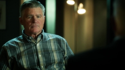 CSI_CRIME_SCENE_INVESTIGATION_-_E14X22_DEAD_IN_HIS_TRACKS_0450.jpg
