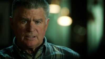 CSI_CRIME_SCENE_INVESTIGATION_-_E14X22_DEAD_IN_HIS_TRACKS_0513.jpg