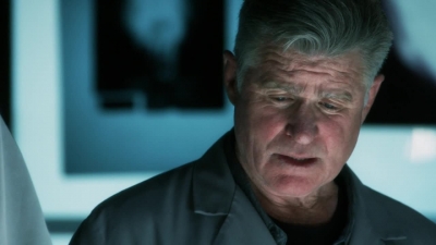 CSI_CRIME_SCENE_INVESTIGATION_-_E14X22_DEAD_IN_HIS_TRACKS_0559.jpg