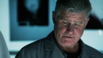 CSI_CRIME_SCENE_INVESTIGATION_-_E14X22_DEAD_IN_HIS_TRACKS_0565.jpg