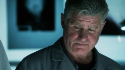 CSI_CRIME_SCENE_INVESTIGATION_-_E14X22_DEAD_IN_HIS_TRACKS_0568.jpg