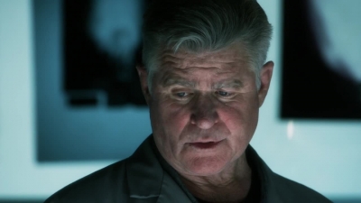 CSI_CRIME_SCENE_INVESTIGATION_-_E14X22_DEAD_IN_HIS_TRACKS_0599.jpg