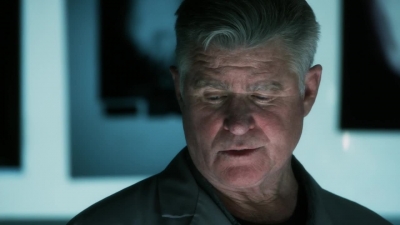 CSI_CRIME_SCENE_INVESTIGATION_-_E14X22_DEAD_IN_HIS_TRACKS_0615.jpg