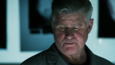 CSI_CRIME_SCENE_INVESTIGATION_-_E14X22_DEAD_IN_HIS_TRACKS_0616.jpg