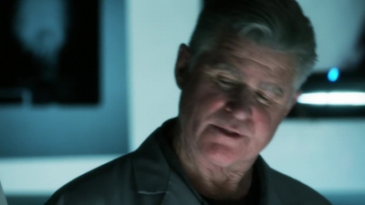 CSI_CRIME_SCENE_INVESTIGATION_-_E14X22_DEAD_IN_HIS_TRACKS_0623.jpg