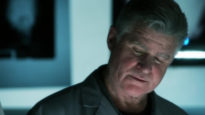 CSI_CRIME_SCENE_INVESTIGATION_-_E14X22_DEAD_IN_HIS_TRACKS_0624.jpg