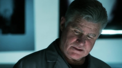 CSI_CRIME_SCENE_INVESTIGATION_-_E14X22_DEAD_IN_HIS_TRACKS_0628.jpg