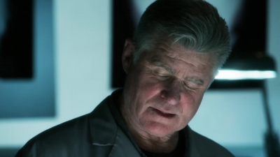CSI_CRIME_SCENE_INVESTIGATION_-_E14X22_DEAD_IN_HIS_TRACKS_0637.jpg
