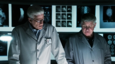 CSI_CRIME_SCENE_INVESTIGATION_-_E14X22_DEAD_IN_HIS_TRACKS_0647.jpg