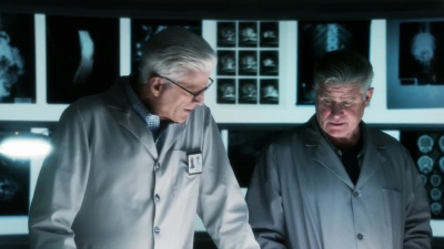 CSI_CRIME_SCENE_INVESTIGATION_-_E14X22_DEAD_IN_HIS_TRACKS_0649.jpg