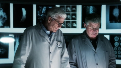 CSI_CRIME_SCENE_INVESTIGATION_-_E14X22_DEAD_IN_HIS_TRACKS_0656.jpg
