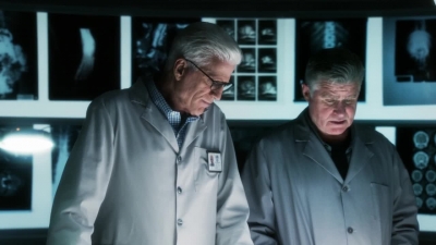 CSI_CRIME_SCENE_INVESTIGATION_-_E14X22_DEAD_IN_HIS_TRACKS_0657.jpg
