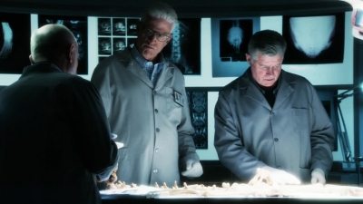 CSI_CRIME_SCENE_INVESTIGATION_-_E14X22_DEAD_IN_HIS_TRACKS_0735.jpg