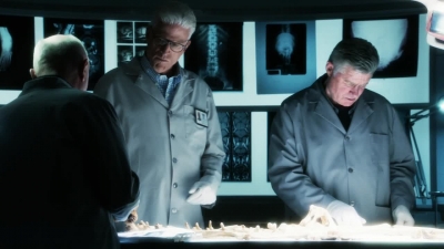 CSI_CRIME_SCENE_INVESTIGATION_-_E14X22_DEAD_IN_HIS_TRACKS_0738.jpg