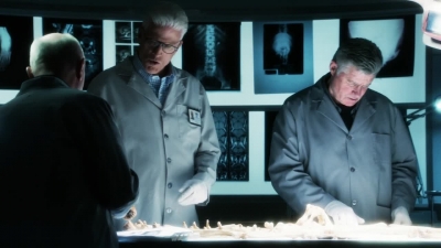 CSI_CRIME_SCENE_INVESTIGATION_-_E14X22_DEAD_IN_HIS_TRACKS_0739.jpg
