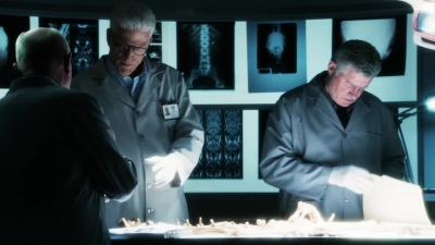 CSI_CRIME_SCENE_INVESTIGATION_-_E14X22_DEAD_IN_HIS_TRACKS_0742.jpg