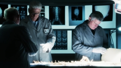CSI_CRIME_SCENE_INVESTIGATION_-_E14X22_DEAD_IN_HIS_TRACKS_0743.jpg