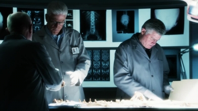 CSI_CRIME_SCENE_INVESTIGATION_-_E14X22_DEAD_IN_HIS_TRACKS_0744.jpg
