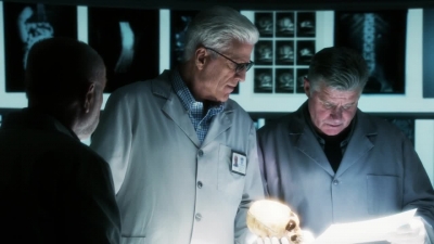 CSI_CRIME_SCENE_INVESTIGATION_-_E14X22_DEAD_IN_HIS_TRACKS_0764.jpg