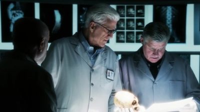 CSI_CRIME_SCENE_INVESTIGATION_-_E14X22_DEAD_IN_HIS_TRACKS_0766.jpg