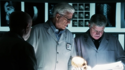 CSI_CRIME_SCENE_INVESTIGATION_-_E14X22_DEAD_IN_HIS_TRACKS_0768.jpg
