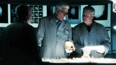 CSI_CRIME_SCENE_INVESTIGATION_-_E14X22_DEAD_IN_HIS_TRACKS_0776.jpg