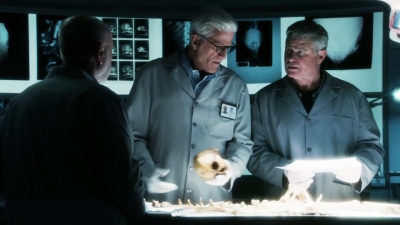 CSI_CRIME_SCENE_INVESTIGATION_-_E14X22_DEAD_IN_HIS_TRACKS_0778.jpg