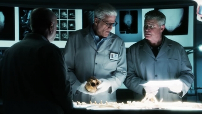 CSI_CRIME_SCENE_INVESTIGATION_-_E14X22_DEAD_IN_HIS_TRACKS_0779.jpg