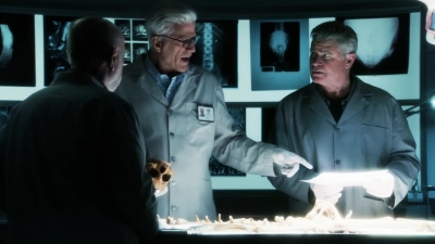 CSI_CRIME_SCENE_INVESTIGATION_-_E14X22_DEAD_IN_HIS_TRACKS_0783.jpg
