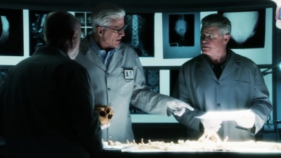 CSI_CRIME_SCENE_INVESTIGATION_-_E14X22_DEAD_IN_HIS_TRACKS_0784.jpg