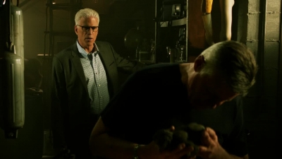CSI_CRIME_SCENE_INVESTIGATION_-_E14X22_DEAD_IN_HIS_TRACKS_0849.jpg