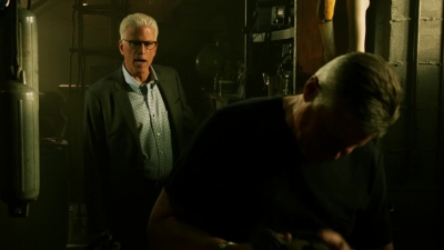 CSI_CRIME_SCENE_INVESTIGATION_-_E14X22_DEAD_IN_HIS_TRACKS_0850.jpg