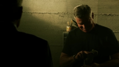 CSI_CRIME_SCENE_INVESTIGATION_-_E14X22_DEAD_IN_HIS_TRACKS_0862.jpg