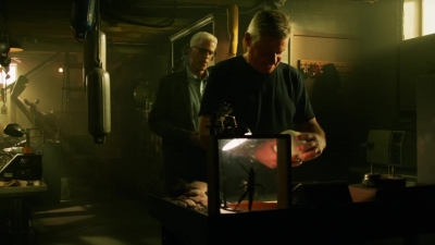CSI_CRIME_SCENE_INVESTIGATION_-_E14X22_DEAD_IN_HIS_TRACKS_0894.jpg