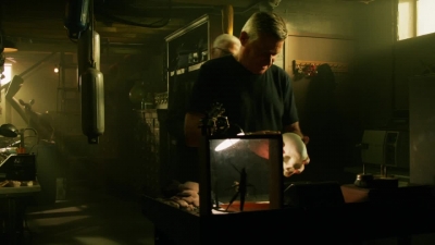 CSI_CRIME_SCENE_INVESTIGATION_-_E14X22_DEAD_IN_HIS_TRACKS_0895.jpg